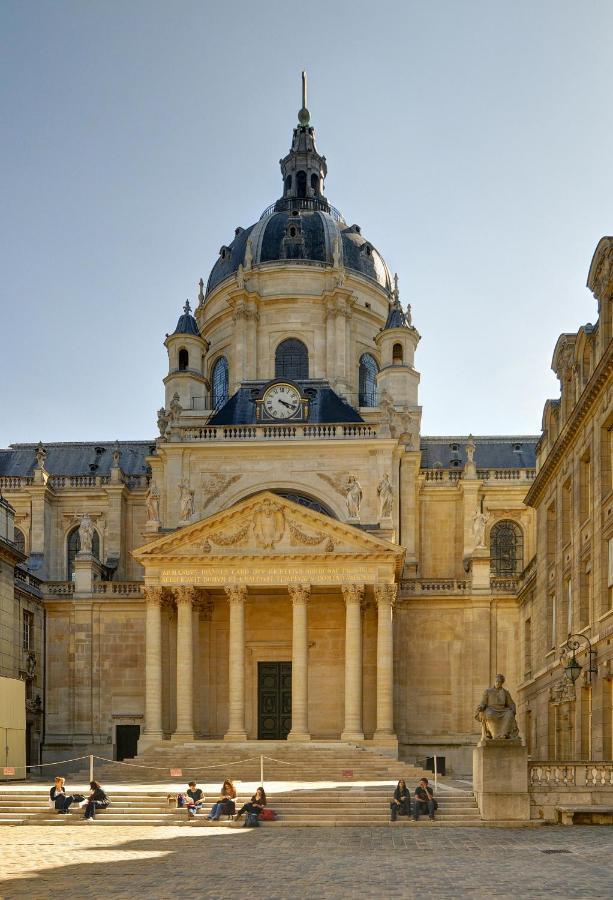 Petite Maison Avec Cour Dans Les Beaux Quartiers-Vous Faites Le Menage- Very Good Prices For T-H-E Location But You Have To Clea-N Th-E Flat Apartment Paris Bagian luar foto