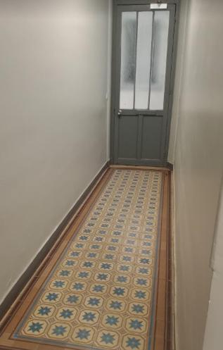 Petite Maison Avec Cour Dans Les Beaux Quartiers-Vous Faites Le Menage- Very Good Prices For T-H-E Location But You Have To Clea-N Th-E Flat Apartment Paris Bagian luar foto